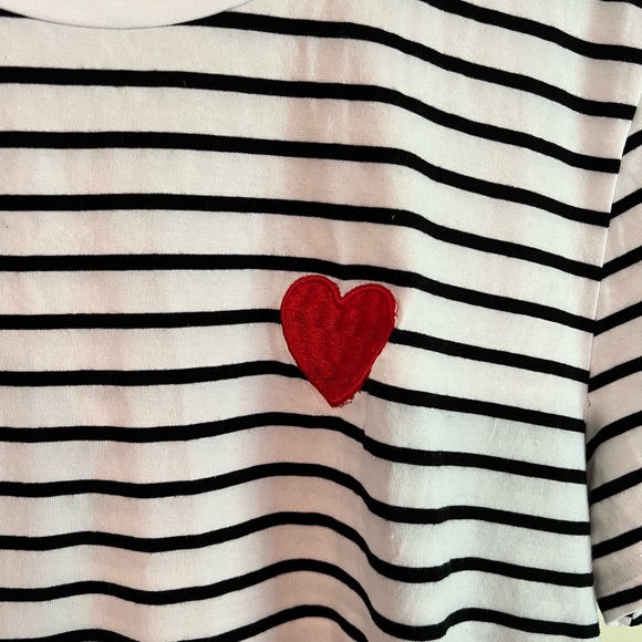 SHEIN curve striped tee with heart - Picture 4 of 4